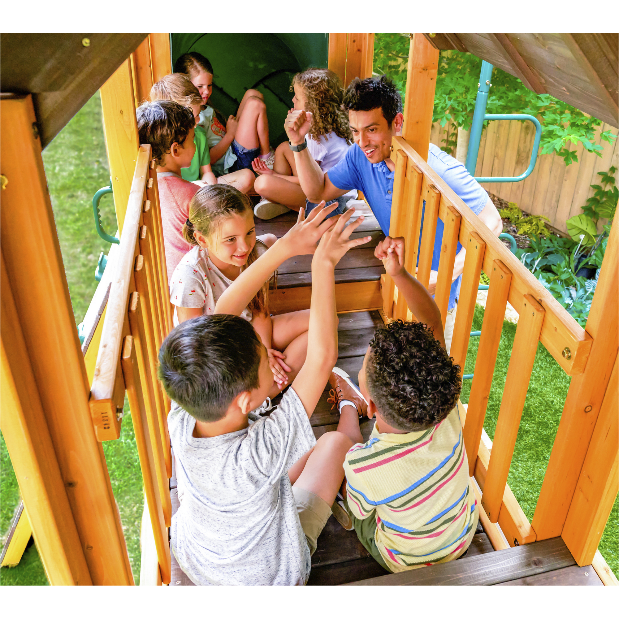 Spielturm 'Bolzo' FSC®‑zertifiziertes Spießtannenholz natur 692 x 285 x 347 cm mit Rutschen und Schaukel