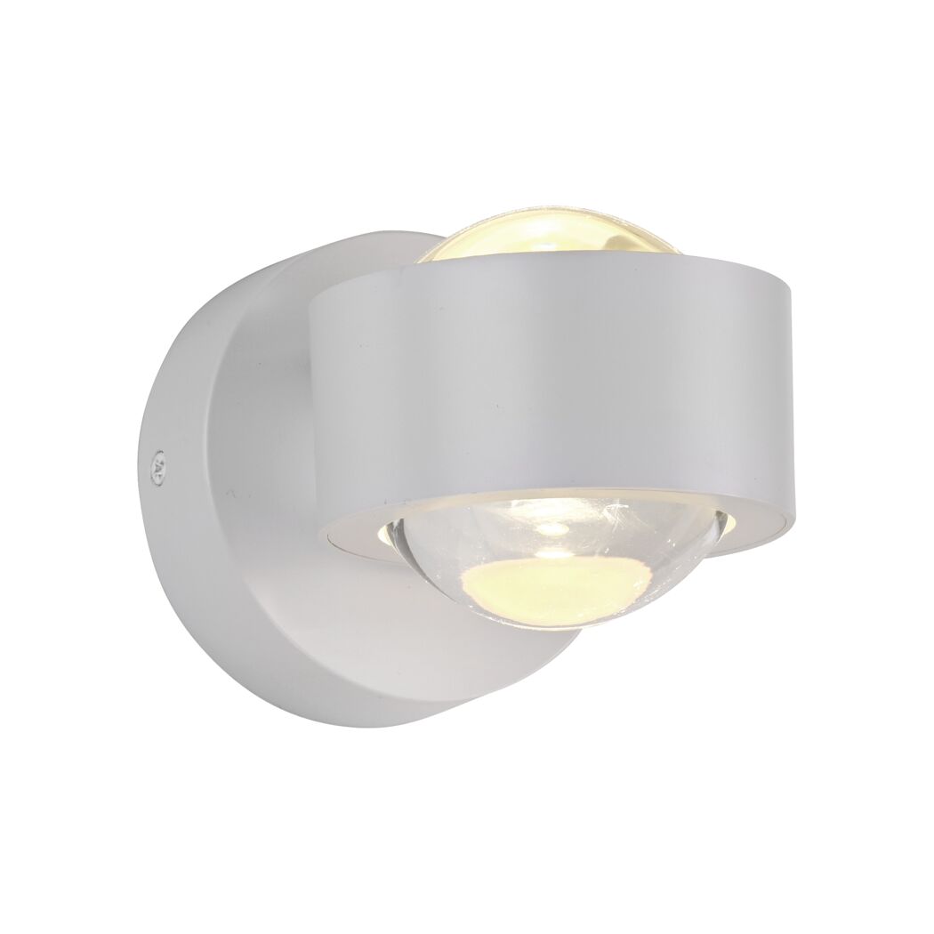Weißer LED-Spot 'Chia' leuchtet warmweiß mit 4W.