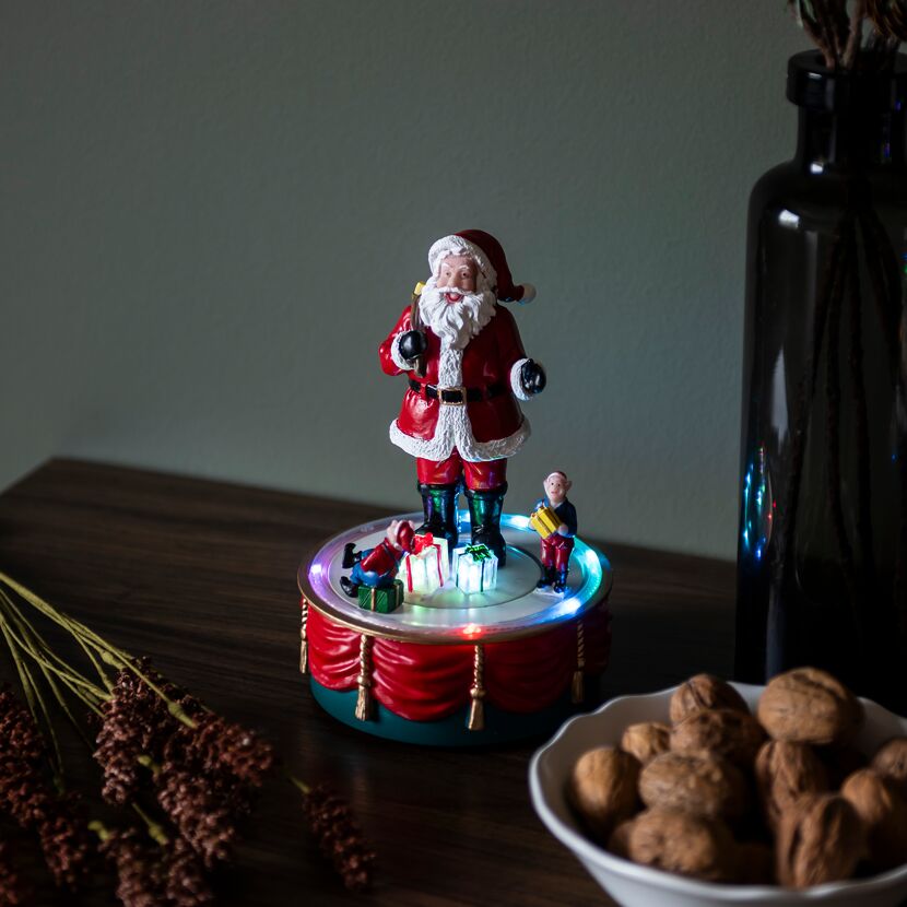 LED-Szenerie 'Weihnachtsmann und Kinder' 10 bunte LED