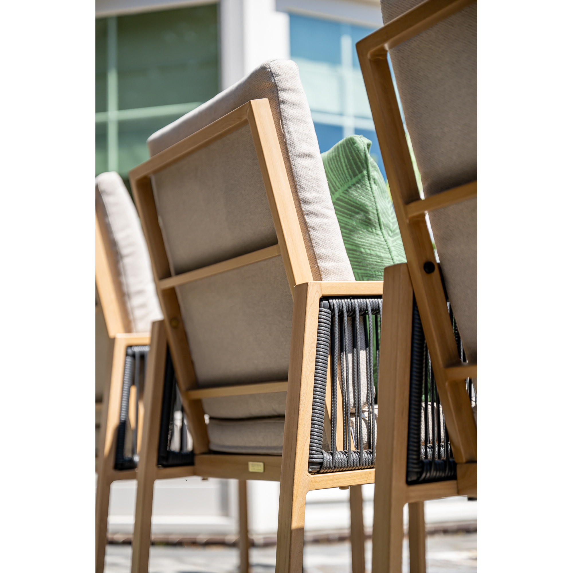 Gartenstuhl 'Decala' Aluminium teakfarben 57 x 87,5 x 45 cm