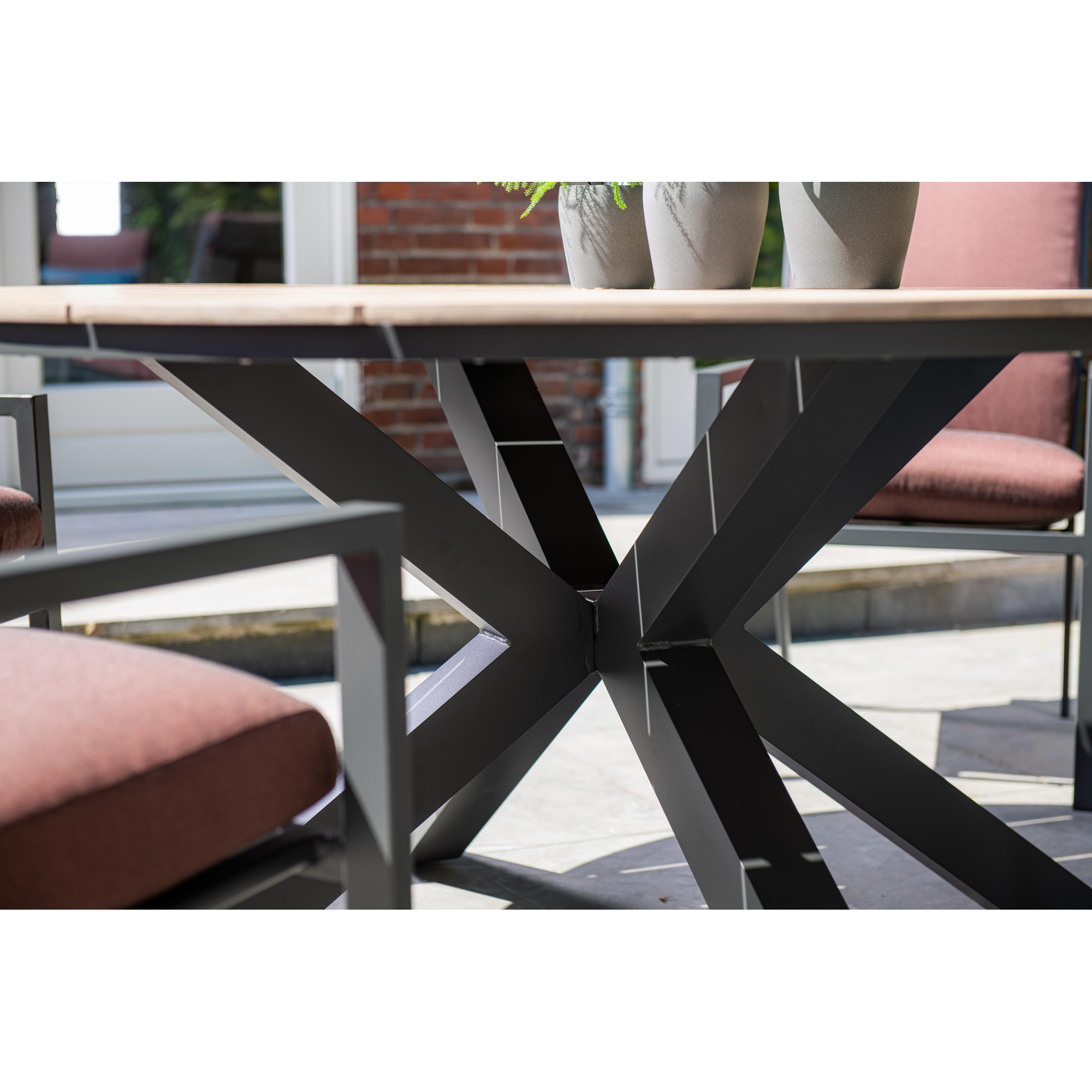 Gartentisch 'Edison' Aluminium/Polywood Ø 148 x 75 cm