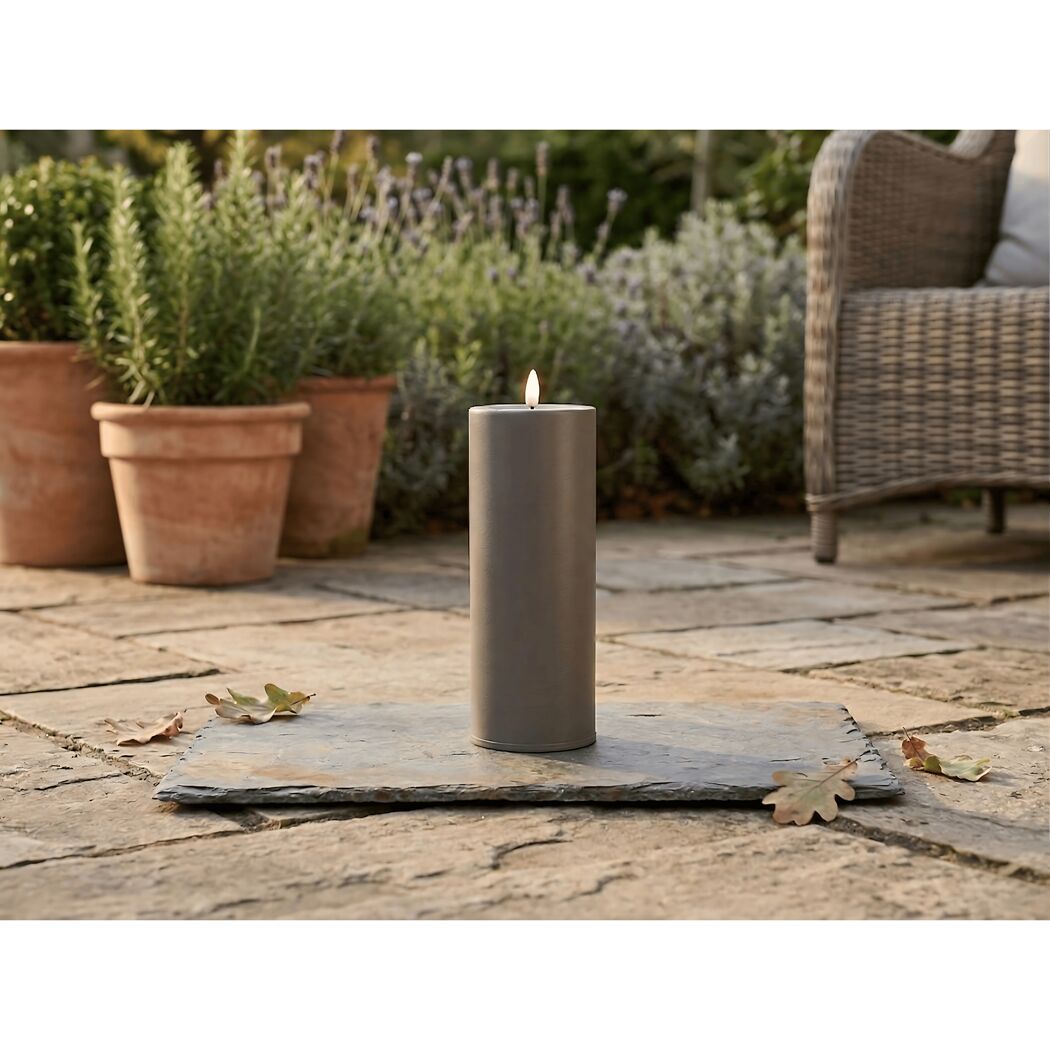 LED-Outdoorkerze 'Niumi' Metall greige Ø 8 x 20 cm