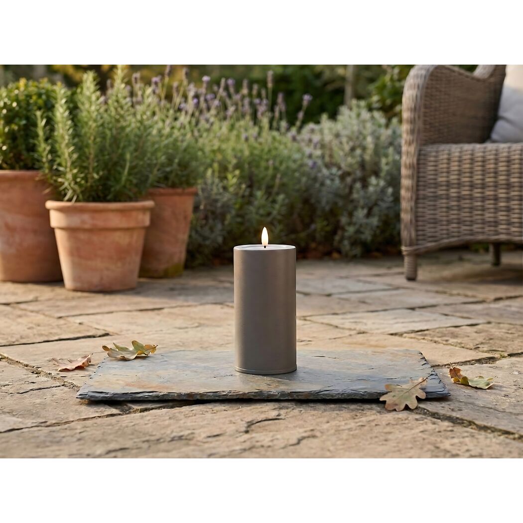 LED-Outdoorkerze 'Niumi' Metall greige Ø 8 x 15 cm