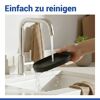 Ablageschale 'Fablo' wird unter fließendem Wasser gereinigt.
