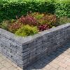 Graues Hochbeet aus Terrassenplatte T-Wall Organic mit Pflanzen