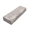 Blockstufe 'T-Stair Quarry' grau mit rauer Kante.