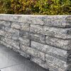 Mauer aus 'T-Wall Quarry Long' weiß/schwarz