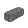 Schwarzer Mauerstein 'T-Wall Quarry' mit grober Struktur.