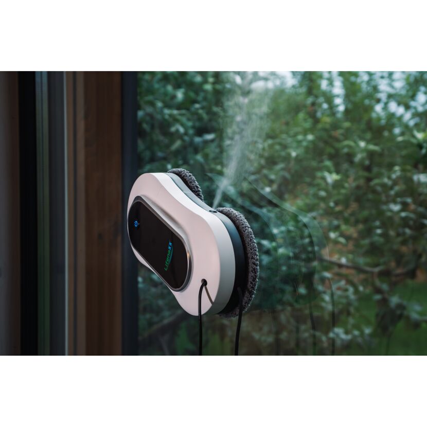 Fensterputzroboter 'Lifenaxx 055' mit Fernbedienung