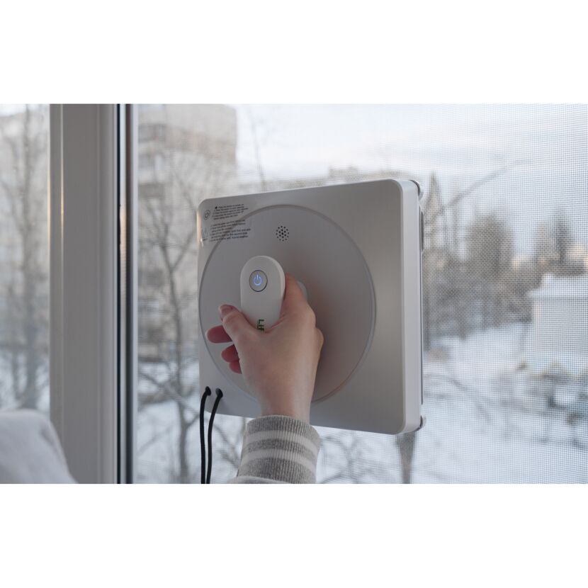 Fensterputzroboter 'Lifenaxx 047' mit Fernbedienung