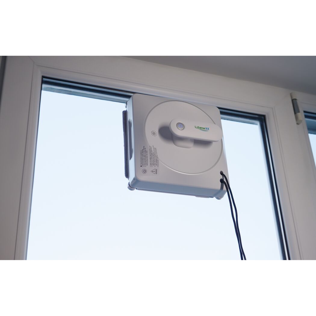 Fensterputzroboter 'Lifenaxx 047' mit Fernbedienung