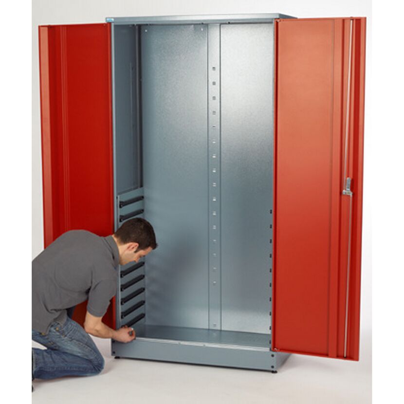 Materialschrank rot