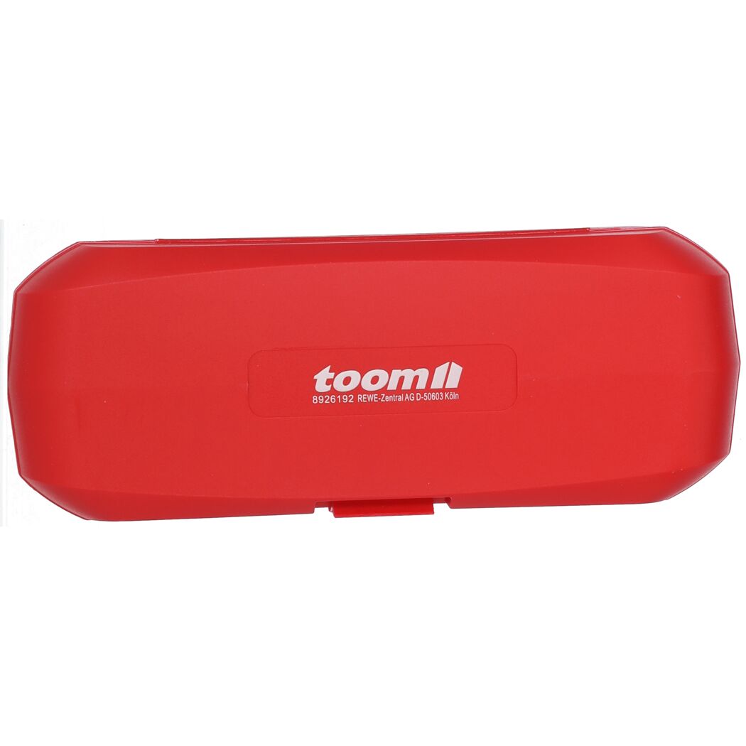 Roter Kunststoffkasten für VDE-Schraubendreher mit toom Logo.