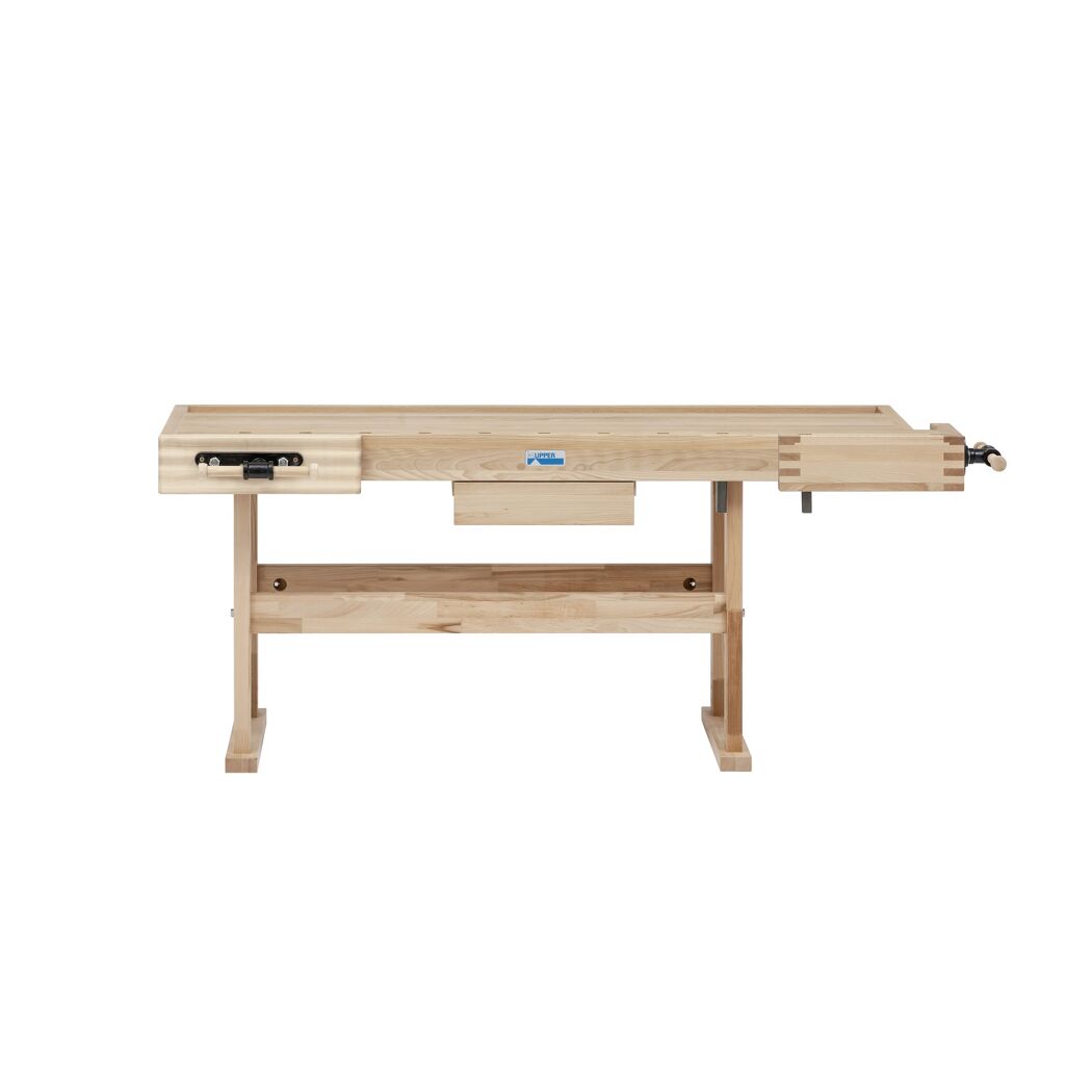 Hobelbank aus Holz mit Schraubzwinge