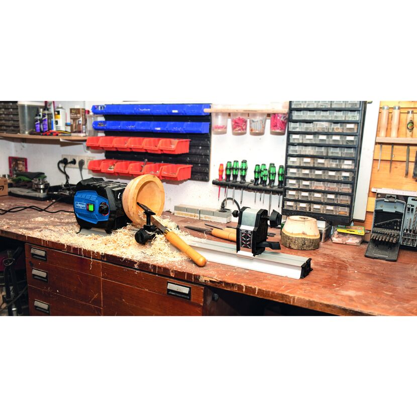 Drechselbank DM600Vario mit Schale und Drechseleisen