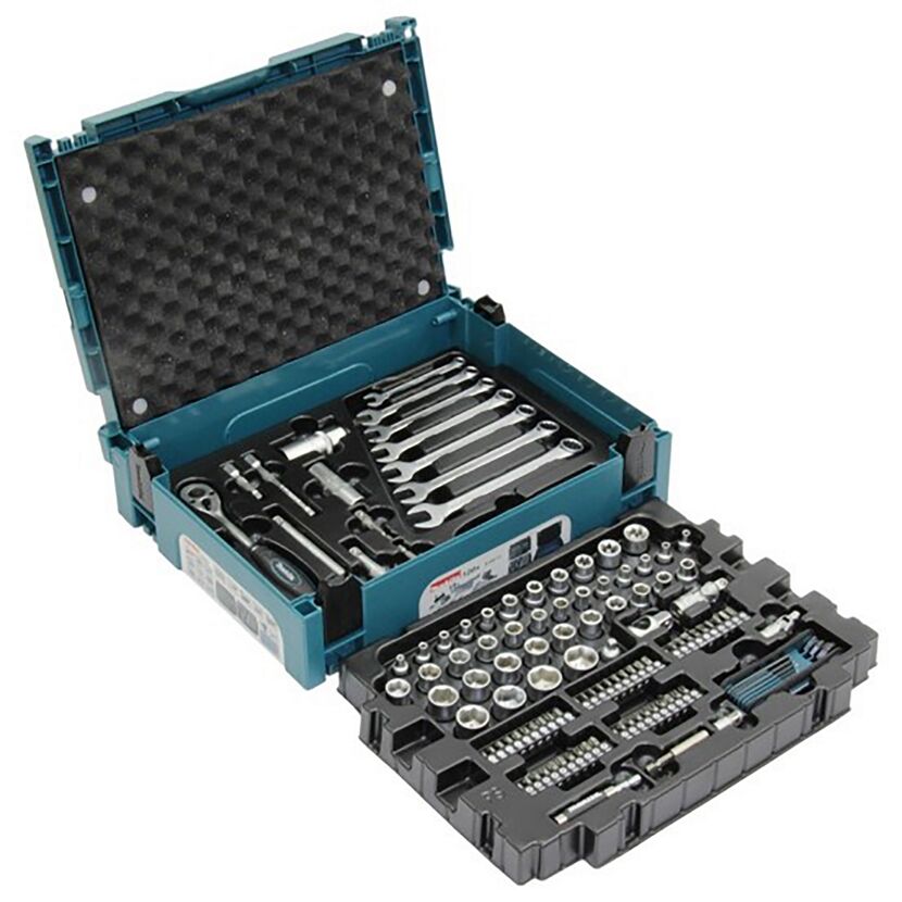 Makita Werkzeugkoffer gefüllt mit Schraubenschlüsseln, Steckschlüsseln und Bits