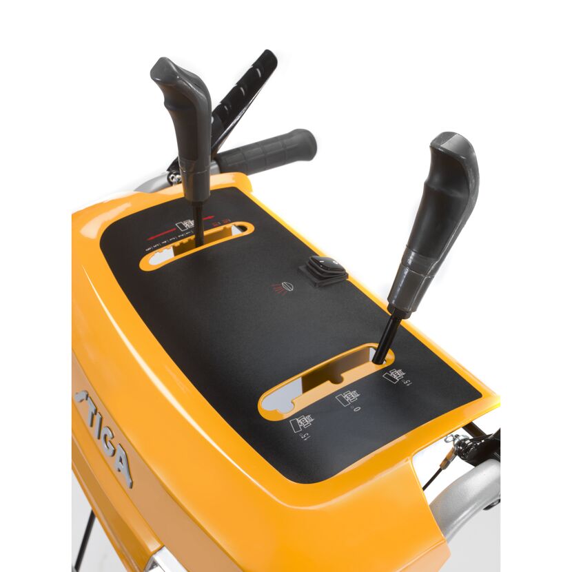 Bedienelemente der Kehrmaschine SWS 800 GE