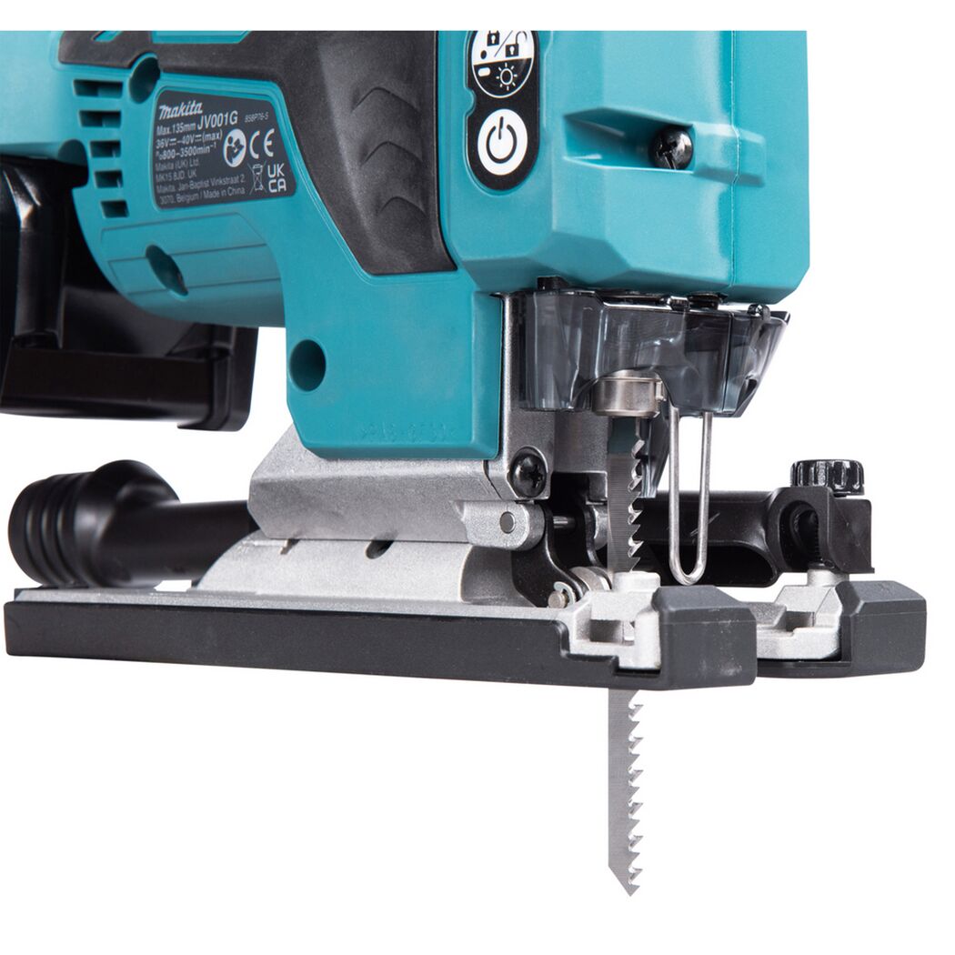 Makita Stichsäge mit Sägeblatt