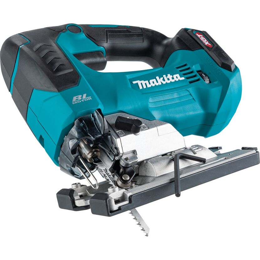 Makita Stichsäge mit Sägeblatt