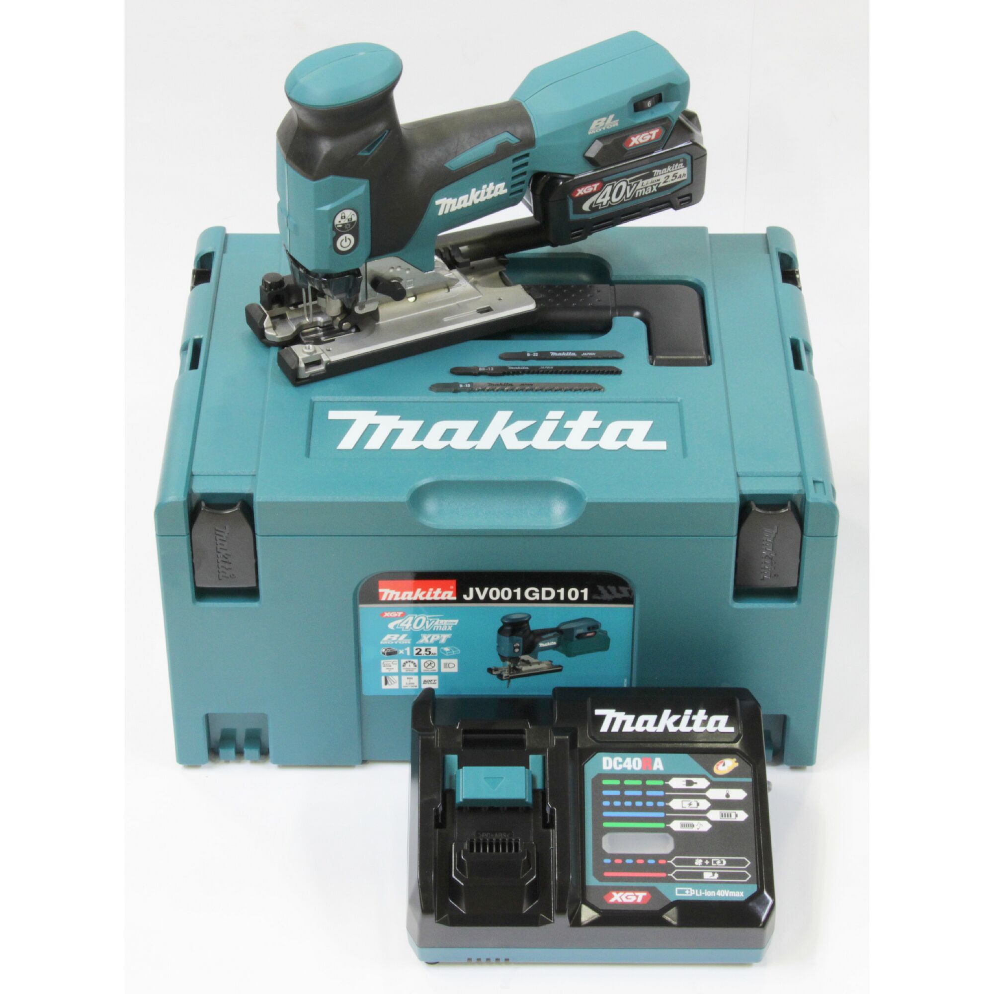 Akku-Pendelhubstichsäge mit Ladegerät im Koffer