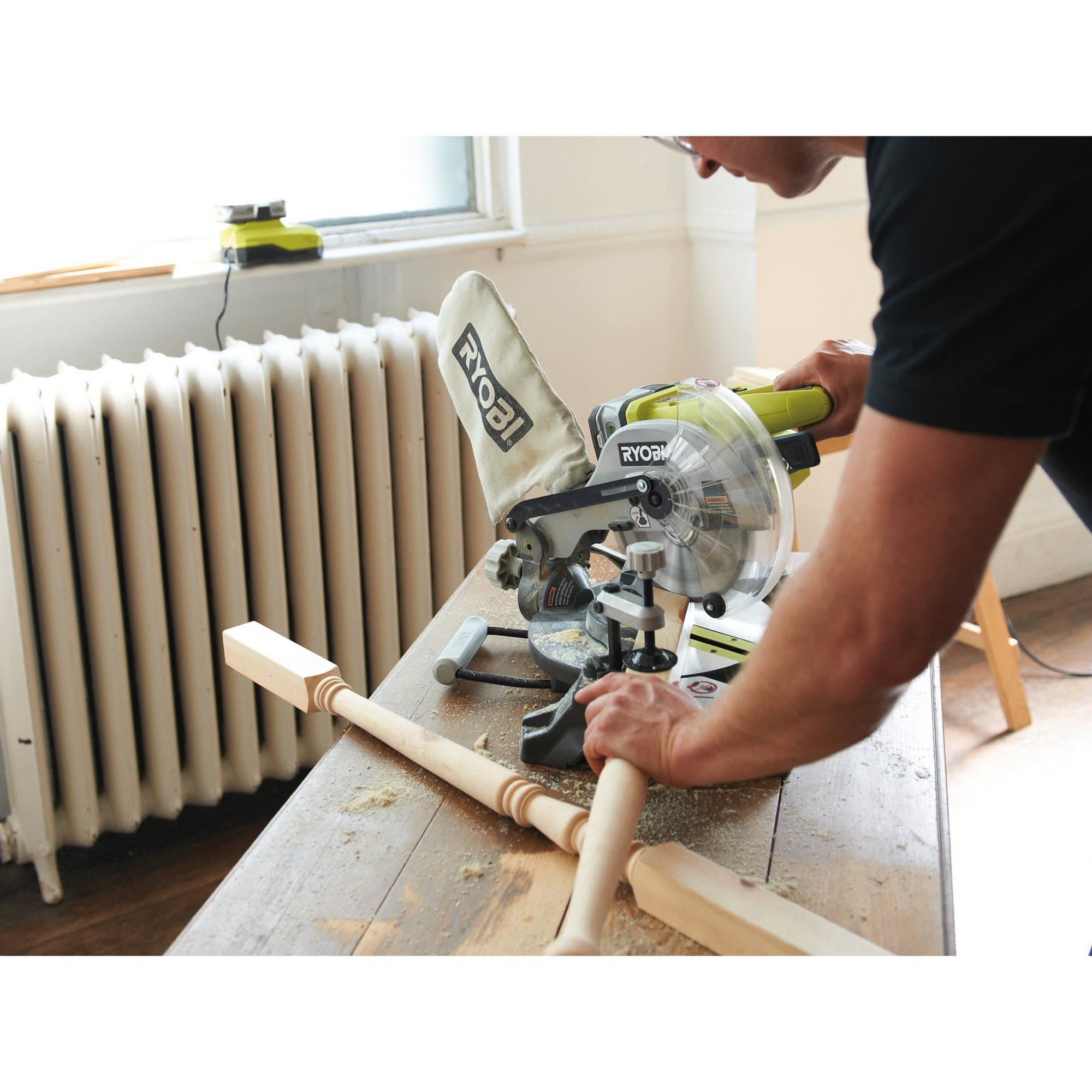 Akku-Kapp- und Gehrungssäge 'ONE+ EMS190DCL' 18 V ohne Akku