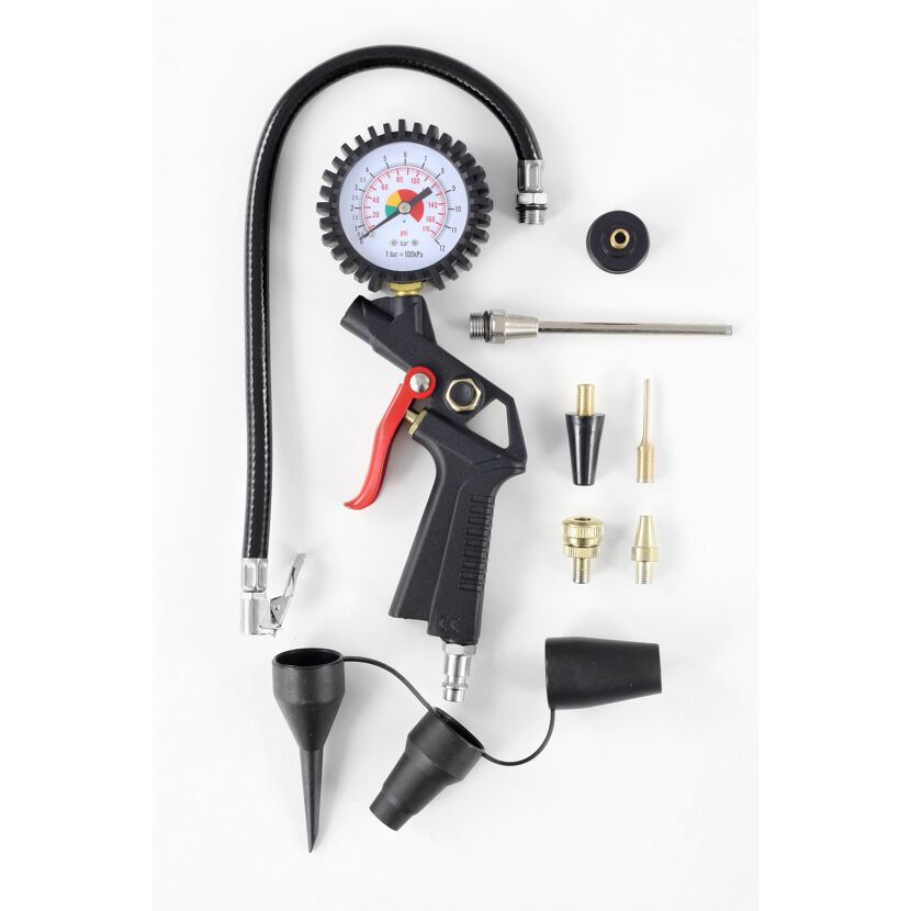 Reifenfüllpistole mit Manometer und Zubehör.