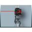 Einhell Kreuzlinienlaser auf einem Stativ projiziert einen roten Laserstrahl.