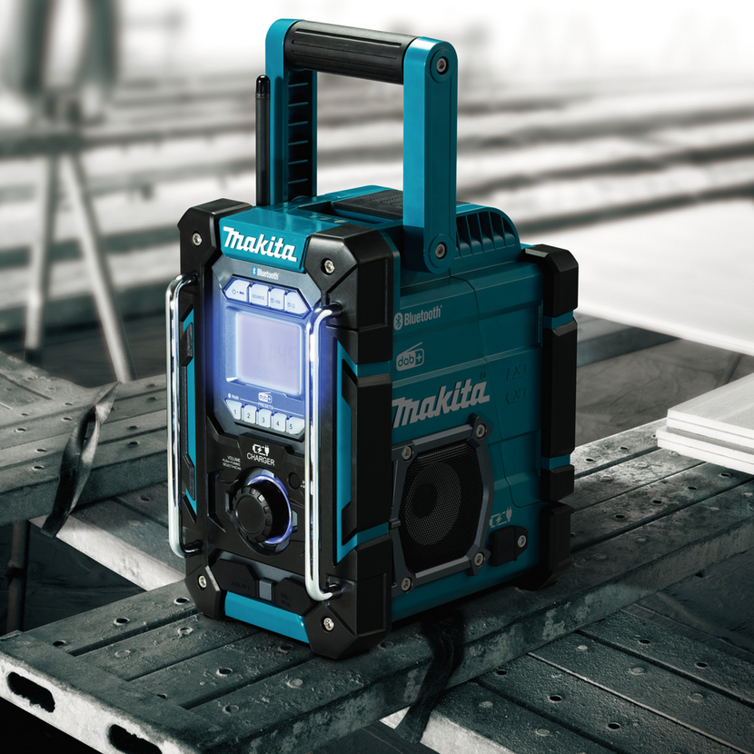Tragbares Makita Baustellenradio DMR301