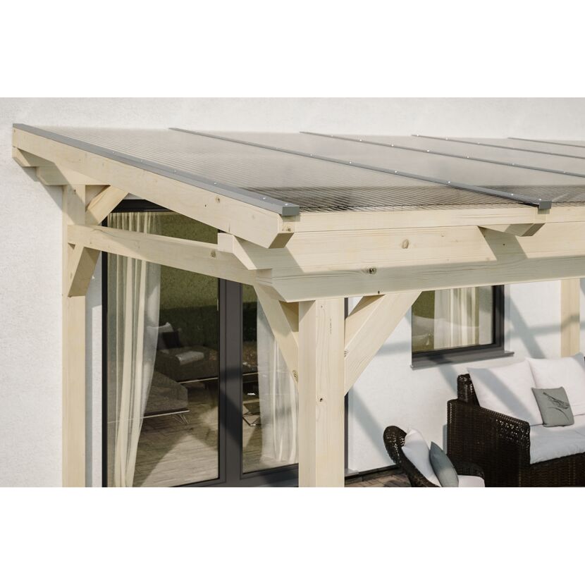 Holzpergola mit durchsichtigem Dach
