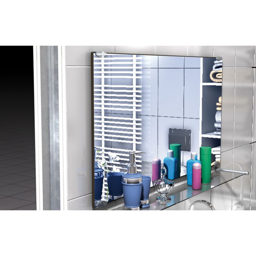 Badezimmer Spiegel mit blauer Seife und Handtüchern.