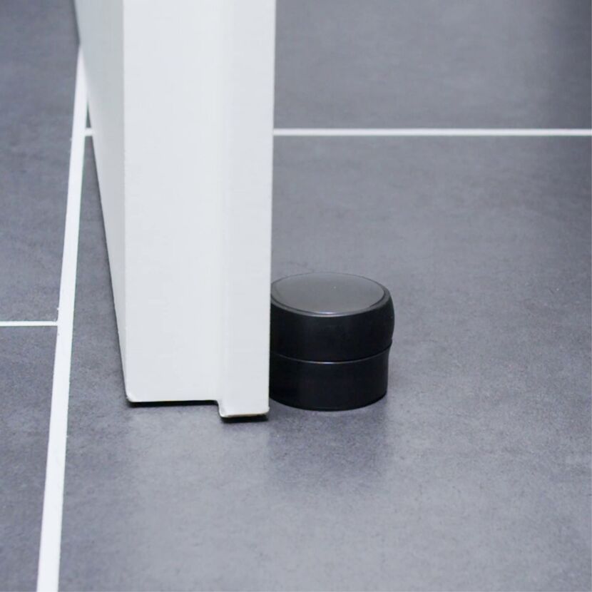 Schwarzer Türstopper