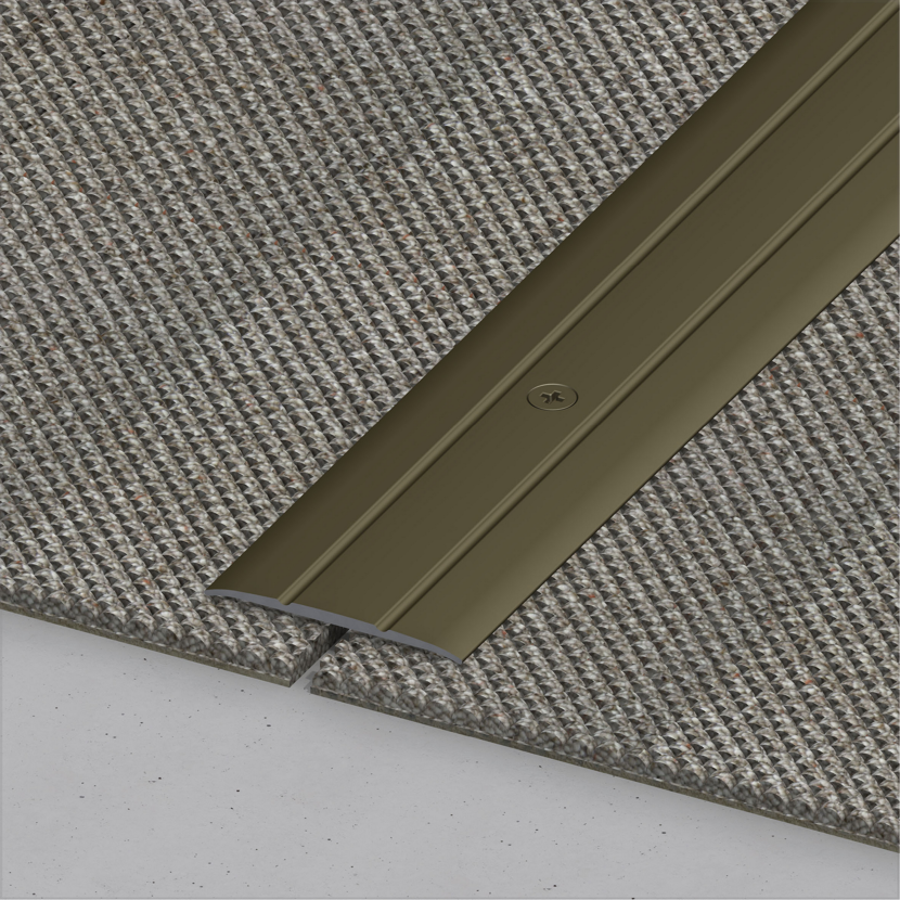 Übergangsleiste zwischen Teppich und Beton