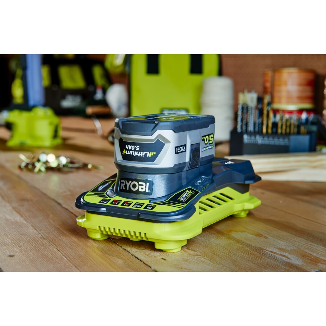 RYOBI Super Schnellladegerät mit Akku