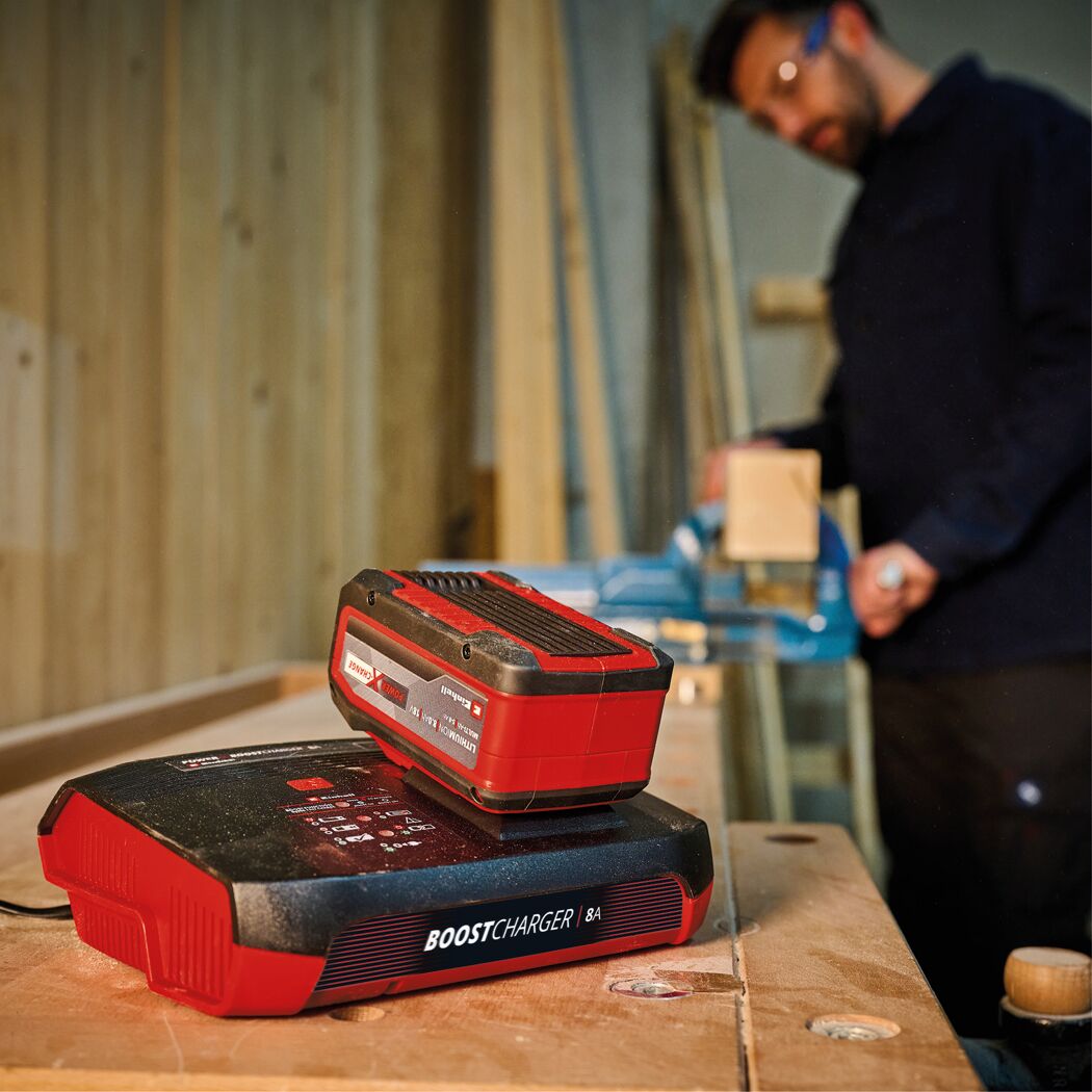 Ladegerät 'PXC Boostcharger' 8 A