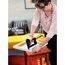 Person verwendet Drucklufttacker Airtac PS101