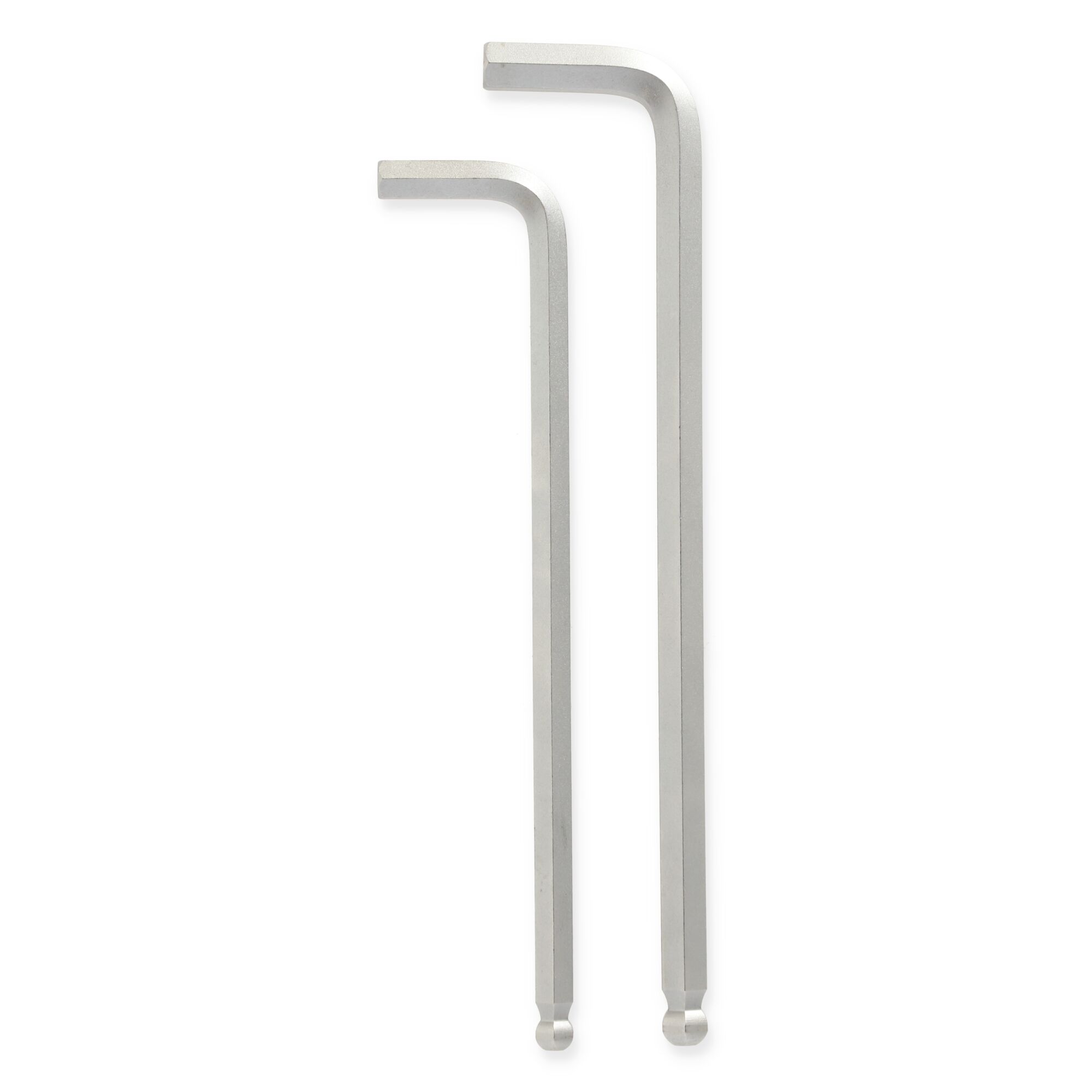 Zwei Inbusschlüssel in unterschiedlicher Größe.