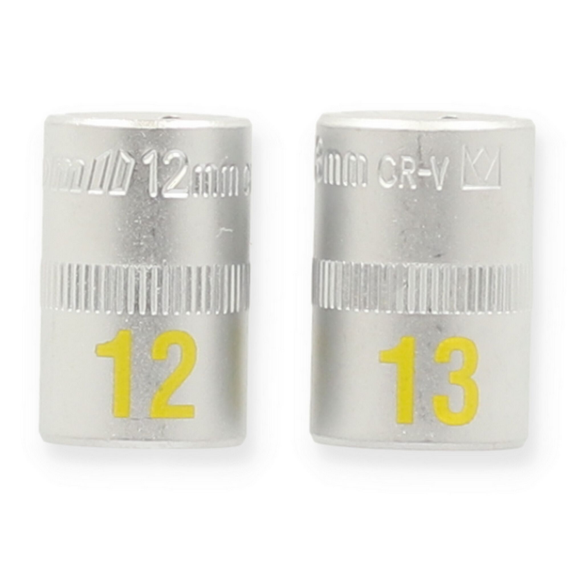 Zwei Steckschlüssel der Größen 12 und 13