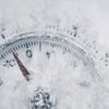 Vereistes Thermometer bei Minusgraden