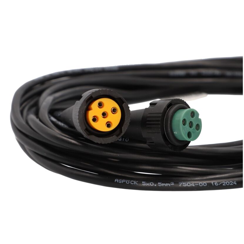 Schwarzer Kabelsatz mit gelbem und grünem 5-poligem Stecker.