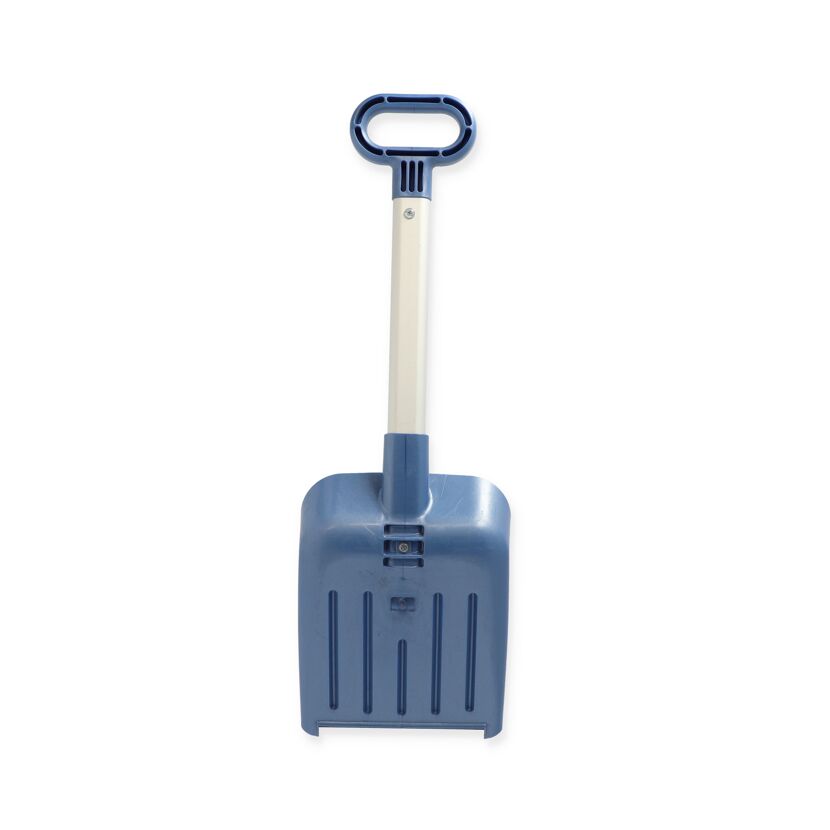 Blaue Schneeschaufel mit langem Stiel