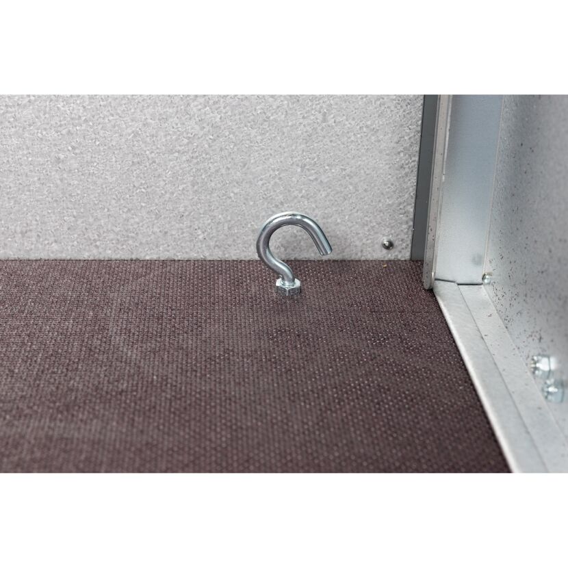 Metallhaken im Anhänger