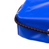 Blaue Plane mit Spanngummi