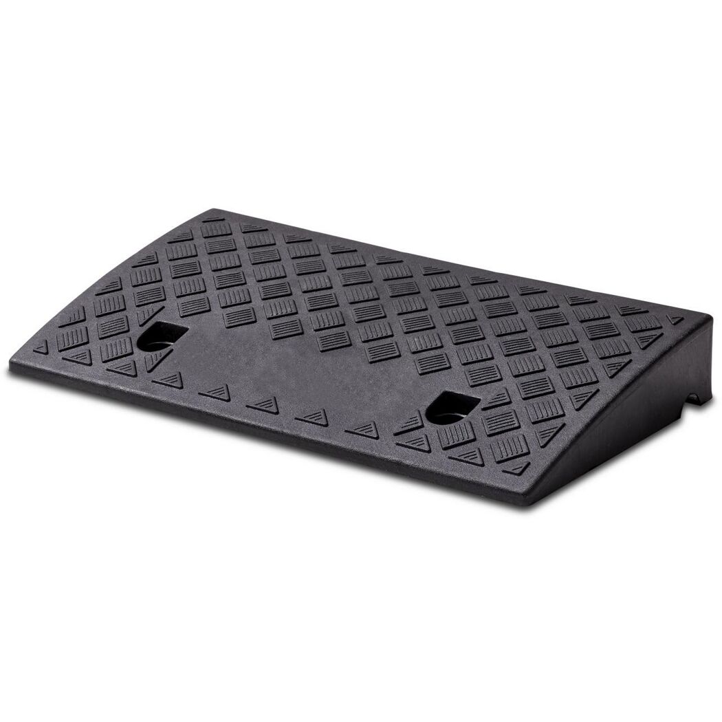 Schwarze Bordsteinrampe