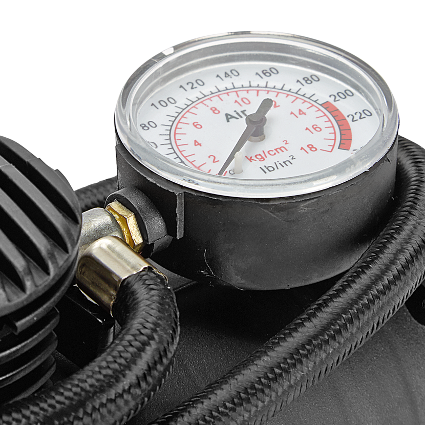 Manometer einer schwarzen Luftpumpe