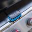 Alarmbox BK von Abus am Griff eines Grills befestigt