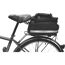 Schwarze Gepäckträgertasche am Fahrrad