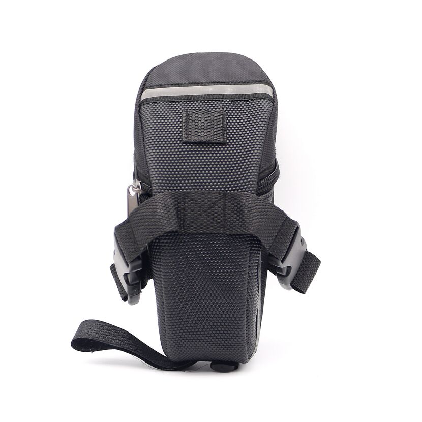 Schwarze Fahrradsatteltasche mit Reflektor