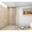 Badezimmer mit beiger Dusche und Strandbild