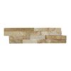Beige Wandverkleidung aus Naturstein
