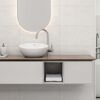 Waschbecken mit Unterschrank und Spiegel